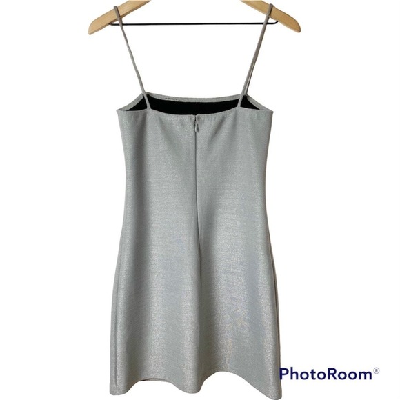 Reformation Sleeveless Mini Dress M Silver Metallic Bodycon Sheath Party Glam - Picture 13 of 13